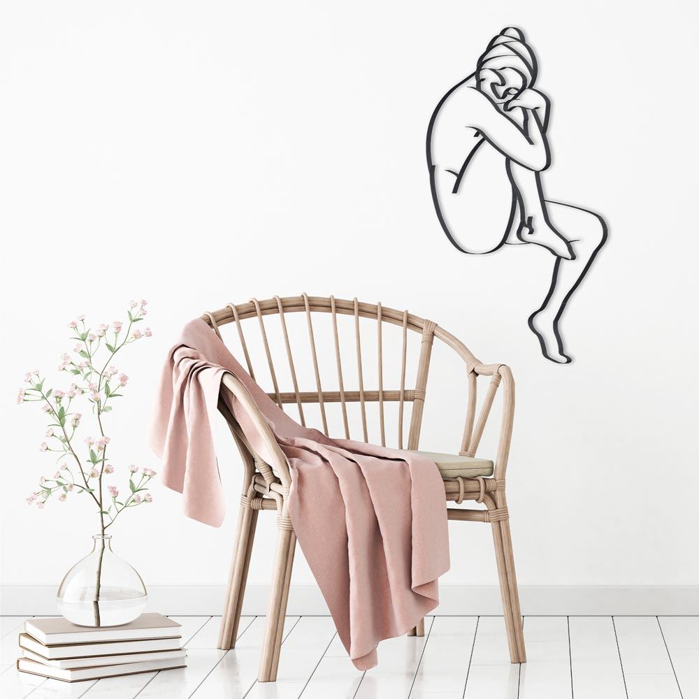 Deco metal femme assise