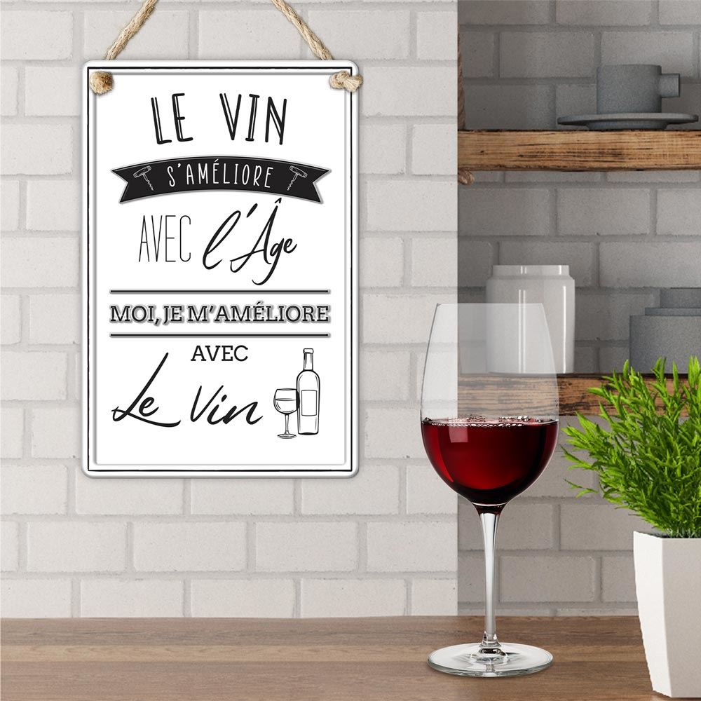 Plaque metal 3d "le vin s ameliore"