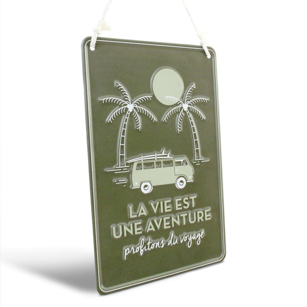 Plaque metal "la vie est une aventure" 20x30cms