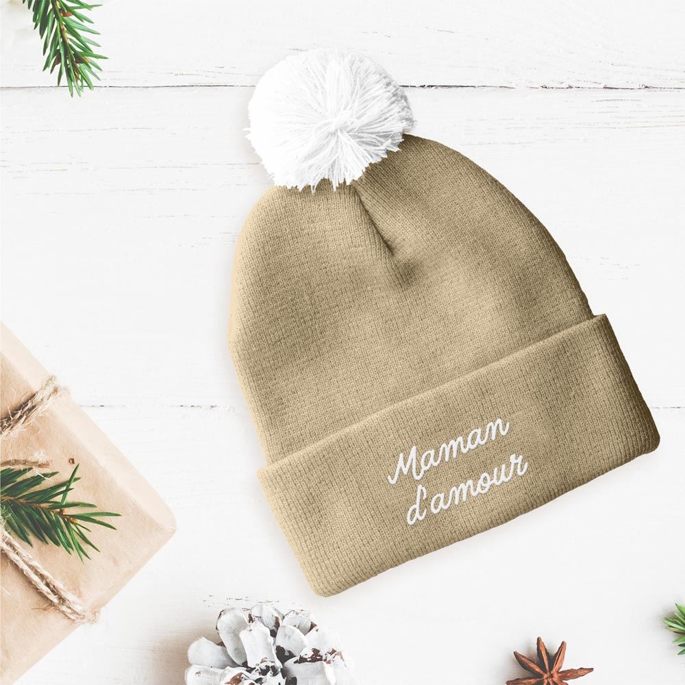 Bonnet brode pompon maman d amour